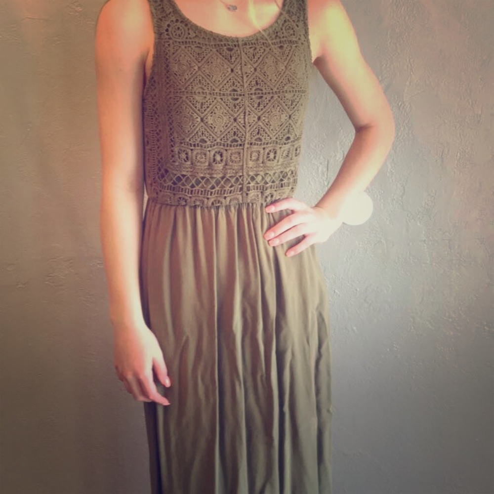 Olive sleeveless Maxi Dress